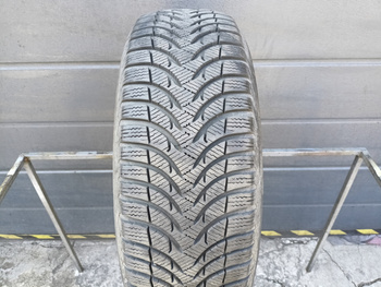 205/60R16 Michelin Alpin A4 opona pojedynka zima 7,4mm P6082