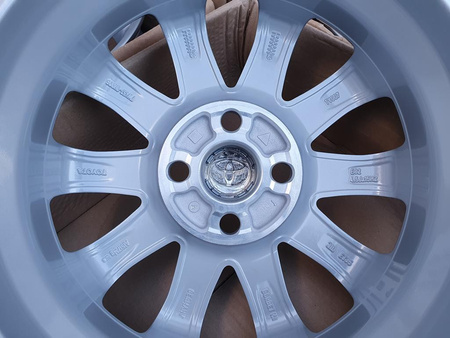 Oryginał felgi 15cali Toyota Aygo 4x100 ET35 PW457-0H006