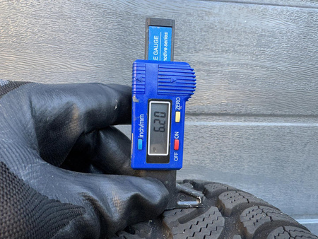 205/55R16 Dębica Frigo 2 opona pojedynka zima 6,2mm P6027