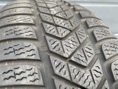 225/50R17 Pirelli Sottozero 3 XL jedna opona zima 5,9mm nrP175