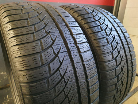 235/40R18 Nokian WR A4 XL para opon zima 6,6mm nr8595
