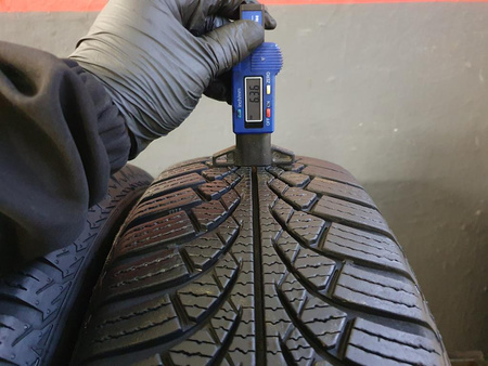 185/60R15 Pneument Winter XL komplet opon zima 7,8mm nr5441