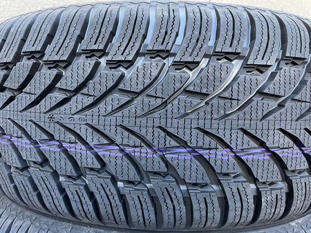Koła 235/60R18 Kia Sorento 5x114,3 et35 Nokian zima nowe