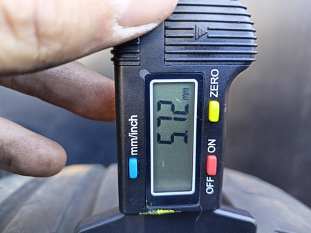 225/40R19 Bridgestone Turanza T005 para opon lato 5,7mm nr9554