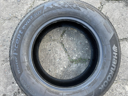 235/65R17 Hankook Winter Icept EVO 2 komplet opon zima 7,5mm nr7097