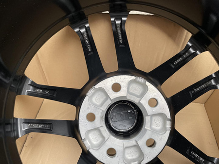 Oryginał Felga 19cali Audi 4S0601025BL R8 11,0x19 ET50