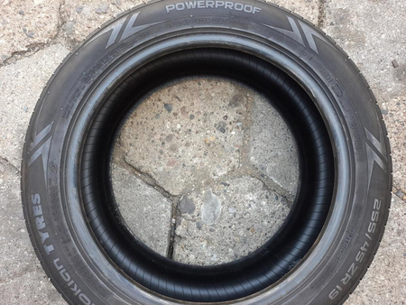 255/45R19 Nokian Powerproof XL para opon lato 4,8mm nr9250