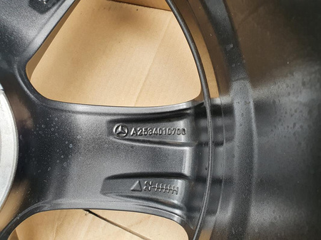 Oryginał felgi 18cali Mercedes GLC GLA CLA E-klasa ET38