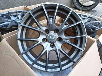 Felgi 18cali Mercedes C klasa W202 W124 CLK W208 S klasa W223 BMW