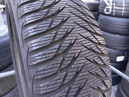 205/55R16 Goodyear UltraGrip 8 opona pojedynka zima 7,7mm P6062