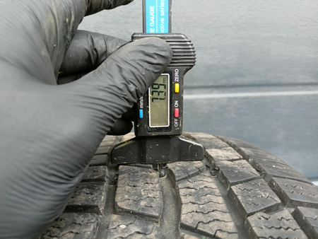 215/60R16 Continental ContiWinterContact TS830P opona zima 7,3mm P6103