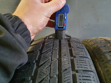 155/65R14 Bridgestone Blizzak LM-30 komplet opon zima 4,9mm nr4072