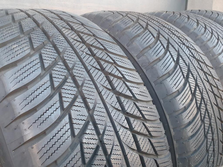 225/55R17 Bridgestone Blizzak Lm001 RSC komplet opon zima 7,0mm 7584