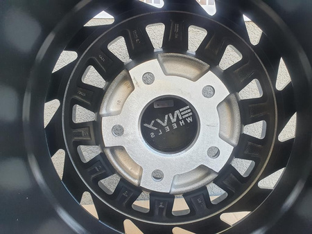 Felga 17cali Jeep Wrangler JK Grand Cherokee WJ WK WH 5X127 ET0