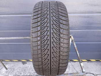 225/40R18 Goodyear UltraGrip 8 Performance opona zima nowa nr8960