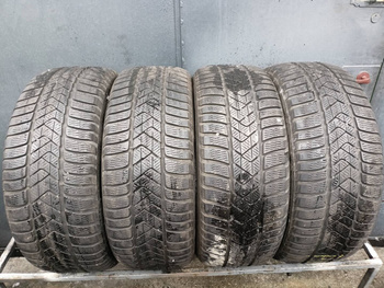 225/45R18 Pirelli Sottozero 3 XL komplet opon zima 6mm nr8910