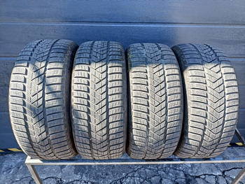 225/40R18 Pirelli Winter Sottozero 3 komplet opon zima 7,3mm nr8925