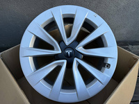 Oryginał felga 19cali Tesla Model 3 1044264-00-A